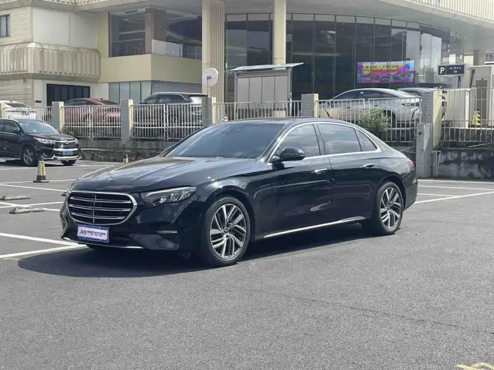 Mercedes-Benz E-Class 2024 Model E 300 L Fashion Model sedan – фото 1