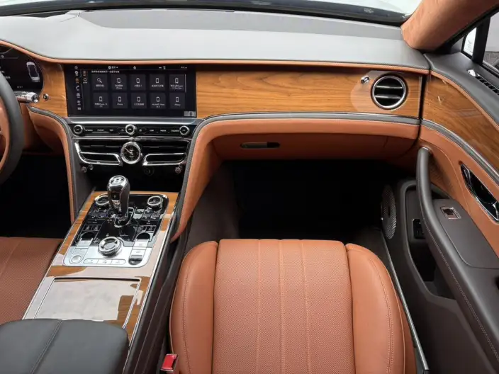 Bentley Flying Spur 2022 Model Hybrid – фото 9