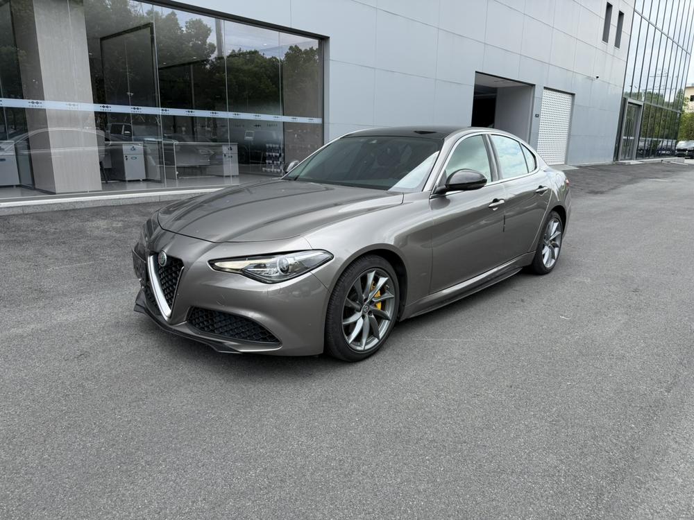 Alfa Romeo Giulia Модель 2020 года 2.0T 280HP Deluxe Edition – фото 1
