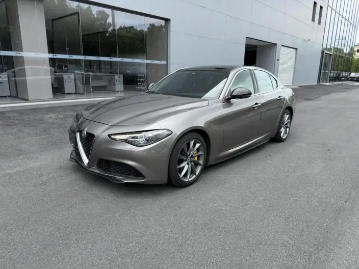 Alfa Romeo Giulia 2020 Model 2.0T 280HP Deluxe Edition