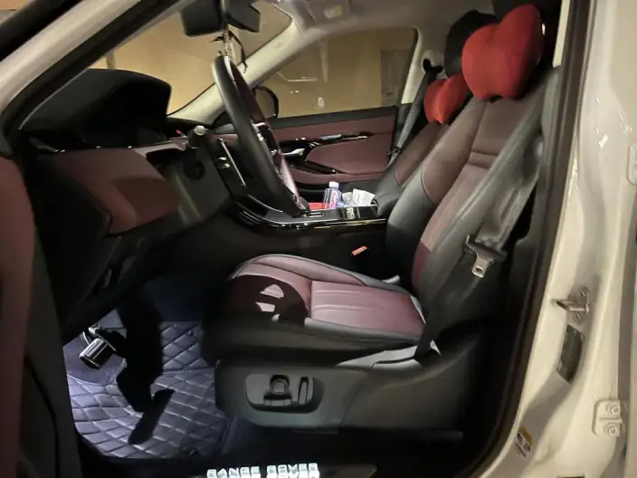 Range Rover Evoque 2026 Model Range Rover Evoque L 2.0T SE – фото 8
