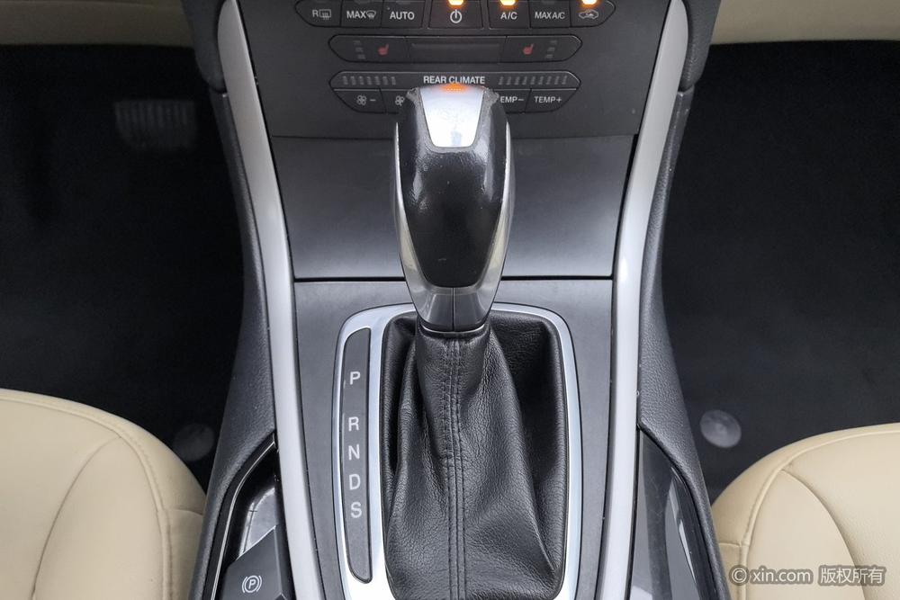 Ford Edge 2015 модификация 2.0T GTDi 2WD Sebring тип – фото 15