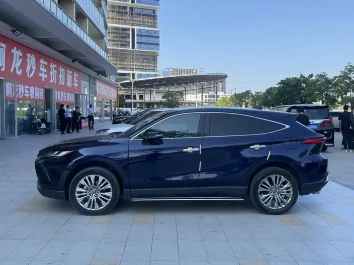 Toyota Harrier 2022 Model 2.0L CVT 2WD Exclusive Edition – фото 3