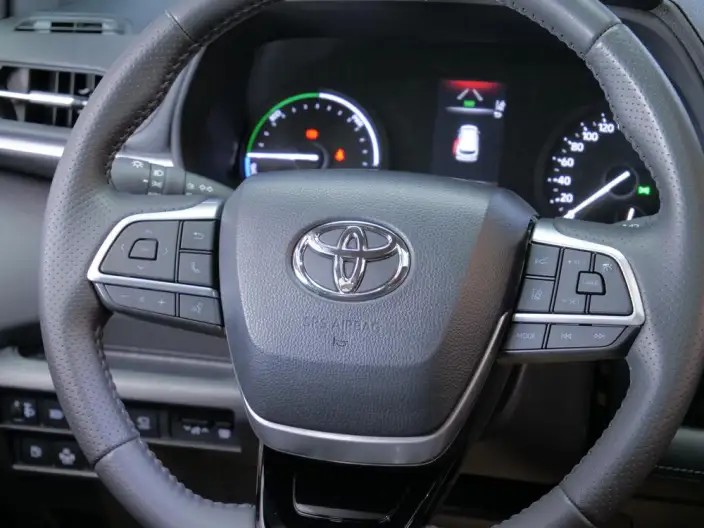 Toyota Sienna 2024 Model Hybrid 2.5L 4WD Premium Edition – фото 10