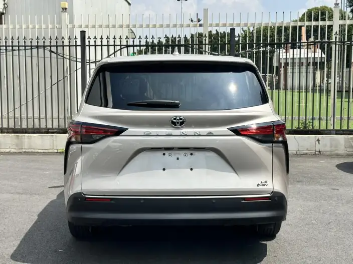 Toyota Sienna 2024 Model Hybrid 2.5L Comfort Edition – фото 5