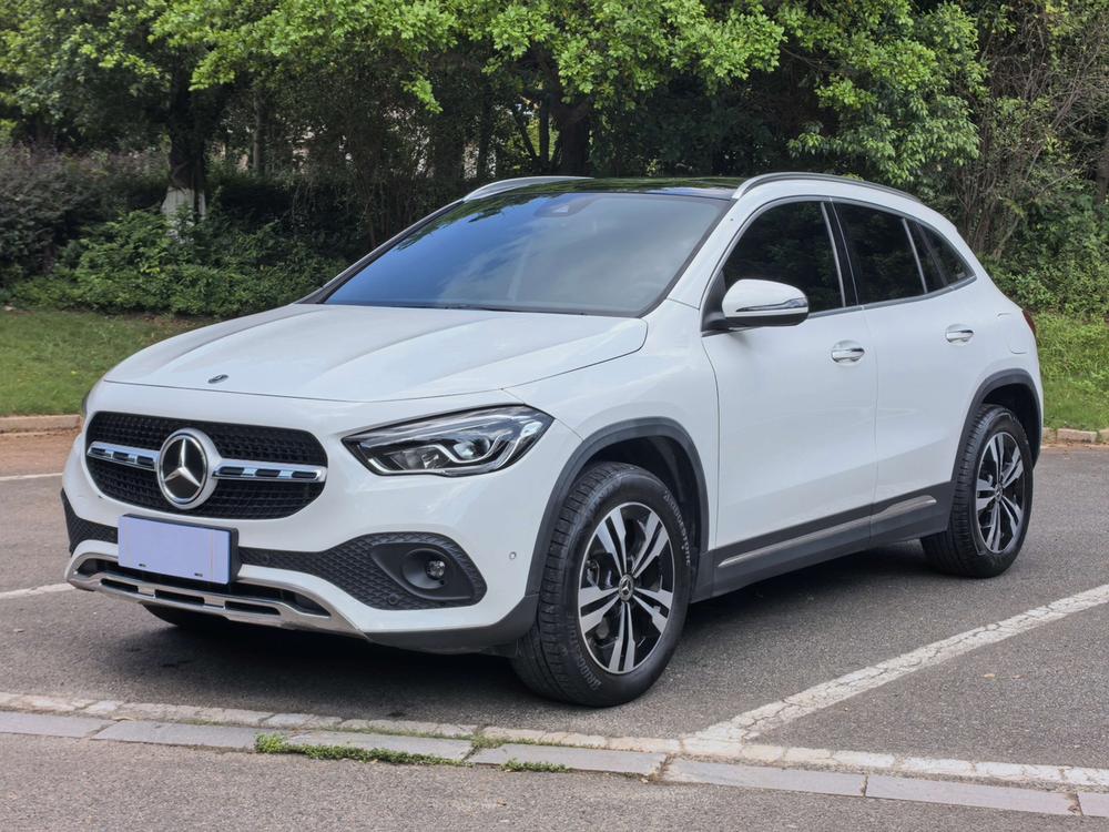 Mercedes-Benz GLA 2022 GLA 200 – фото 1