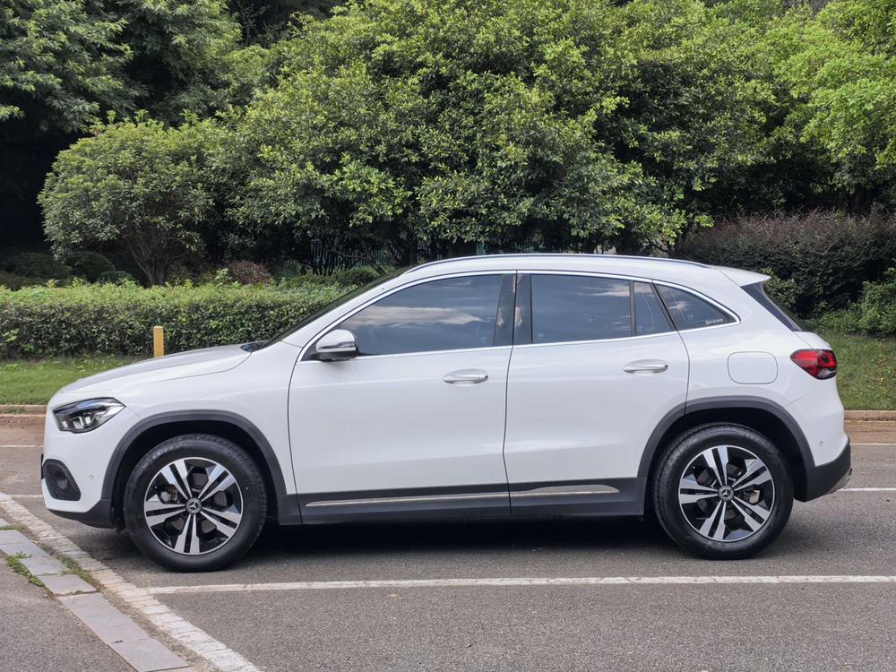 Mercedes-Benz GLA 2022 GLA 200 – фото 4