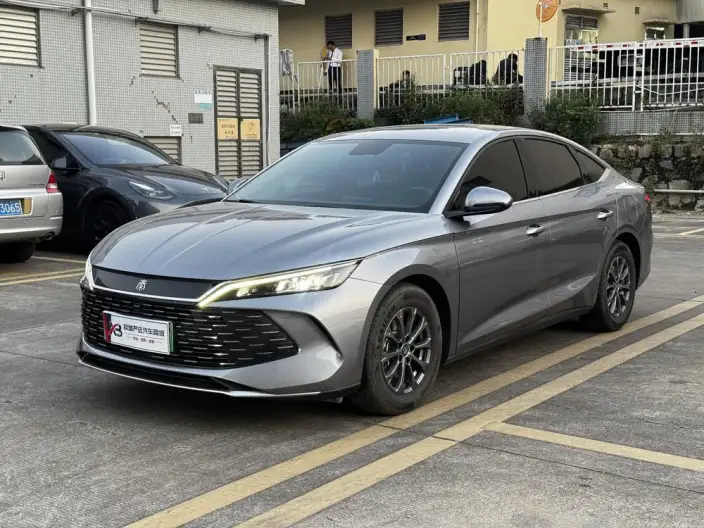 QinL DM 2024 Model DM-i 80KM Leading Model – фото 1