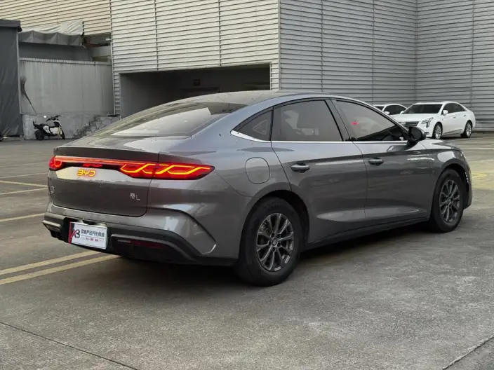 QinL DM 2024 Model DM-i 80KM Leading Model – фото 6