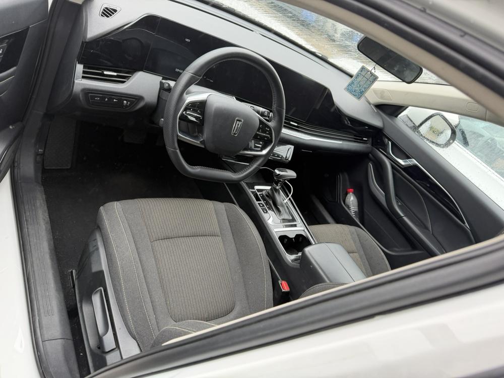 Bestune B70 2023 Third Gen 1.5T Automatic Enjoy 70th Anniversary Edition – фото 10
