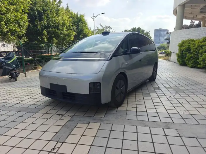 Li Auto MEGA 2024 Model Ultra Edition – фото 1