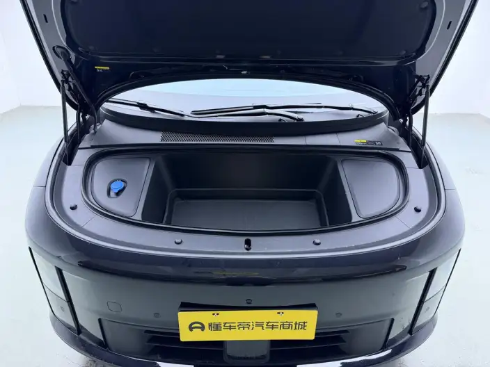 Li Auto i6 2025 Model 4WD Standard Edition – фото 10