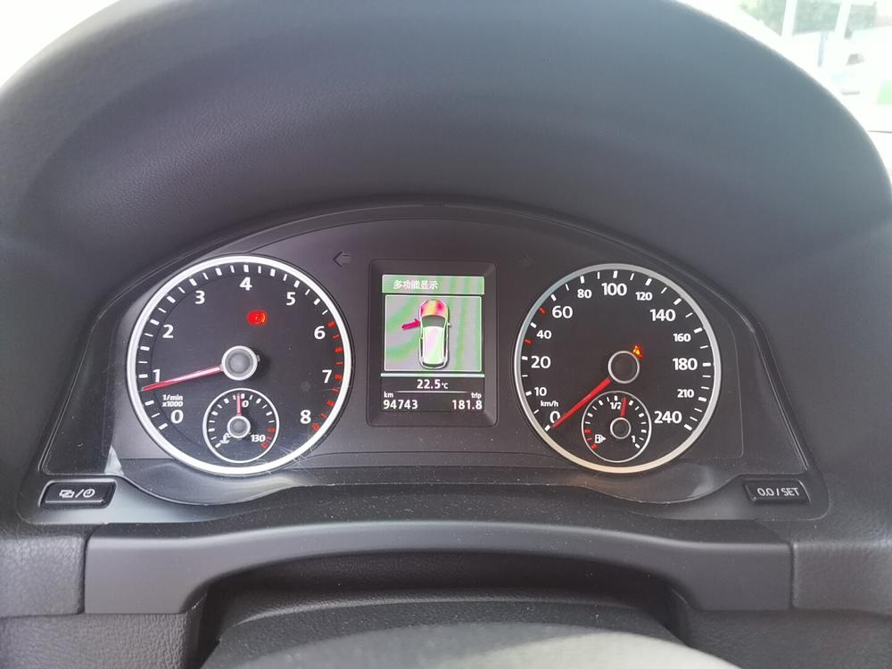 Volkswagen Tiguan 2012 2.0TSI Comfort – фото 6