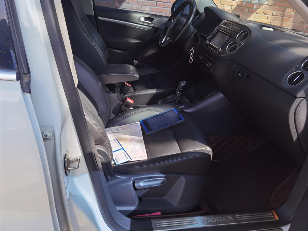 Volkswagen Tiguan 2012 2.0TSI Comfort – фото 11