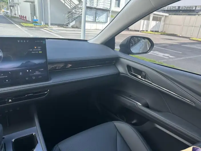 Toyota Camry 2027 Model 2.0GVP Deluxe Edition – фото 6