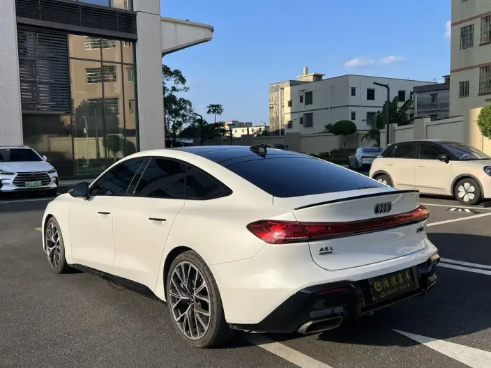 Audi A5 L Sportback 2026 Model 2.0TFSI 150kW Exclusive quattro Model