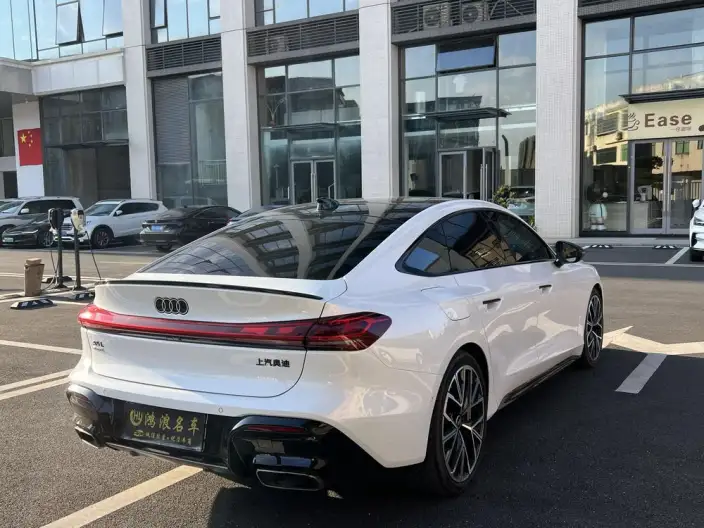Audi A5 L Sportback 2026 Model 2.0TFSI 150kW Exclusive quattro Model – фото 6