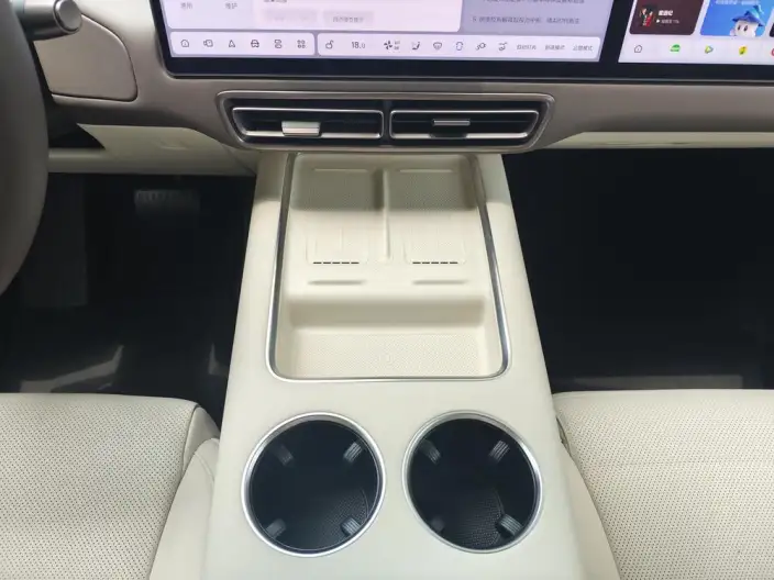 Li Auto MEGA 2024 Model Ultra Edition – фото 7