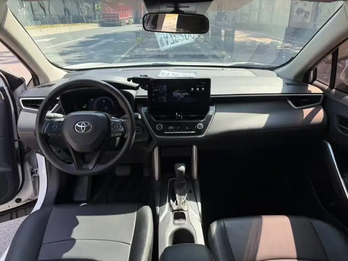 Toyota Corolla Cross 2023 Model 2.0L Intelligent Hybrid Pioneer Edition – фото 7