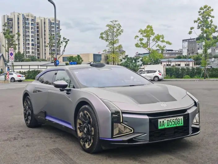 HiPhi Z 2023 Model 4 seat Edition – фото 3