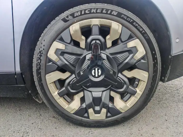 HiPhi Z 2023 Model 4 seat Edition – фото 9