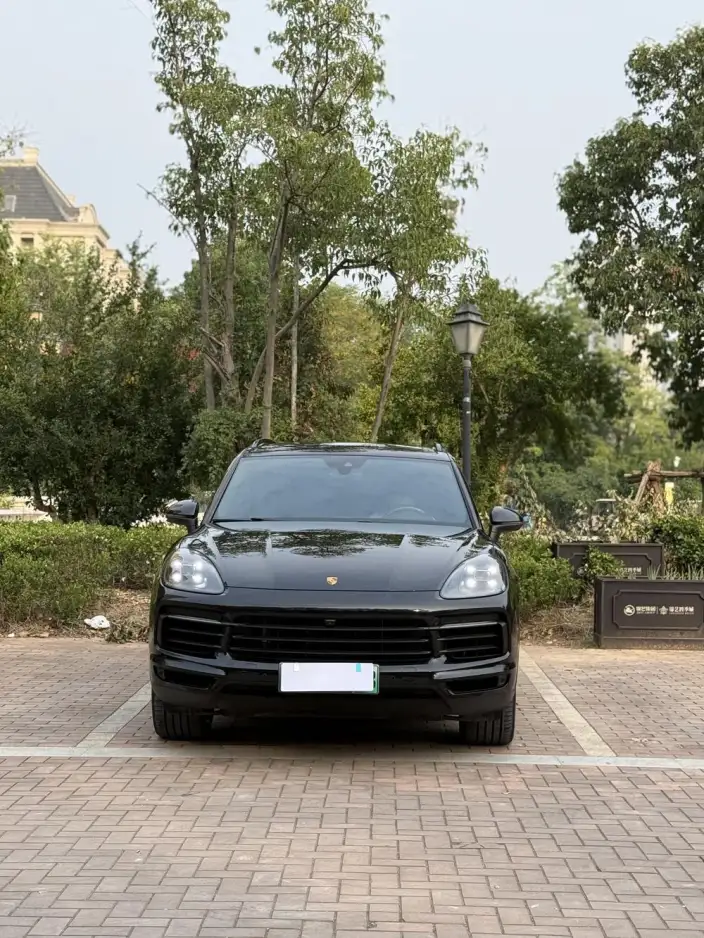Cayenne E-Hybrid 2021 Model Cayenne E-Hybrid 2.0T