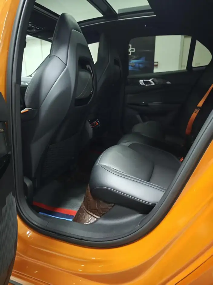Lynk & Co 02 Hatchback 2021 Model 2.0TD Hatchback Halo – фото 9
