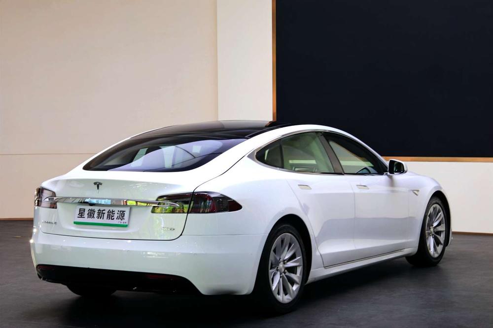 Model S 2016 модификация 90D – фото 7