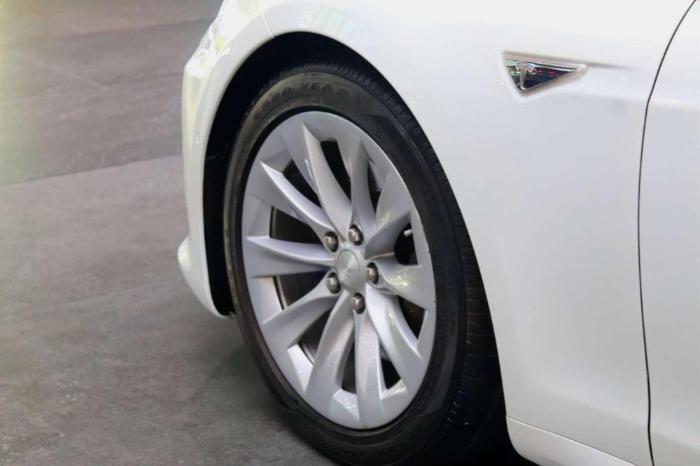 Model S 2016 модификация 90D – фото 15