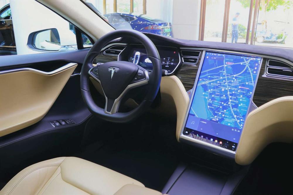 Model S 2016 модификация 90D – фото 17