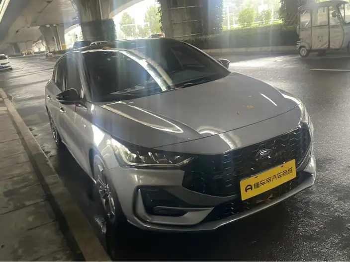 Ford Focus 2022 Model Sedan EcoBoost 180 Automatic ST Line