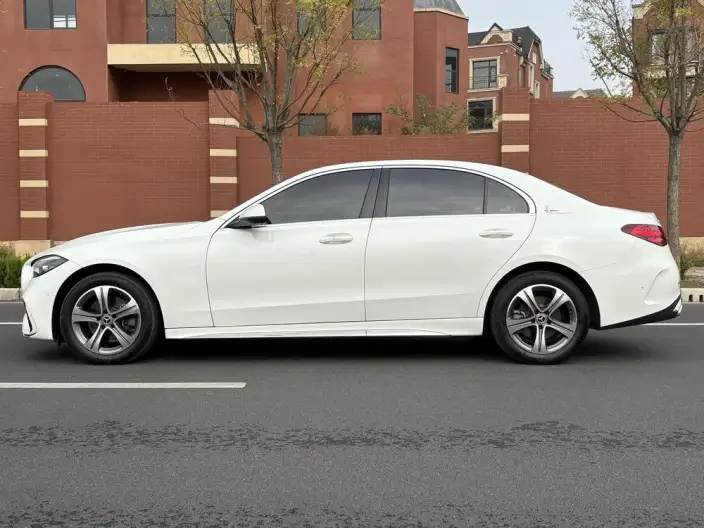 Mercedes-Benz C-Class 2022 Model C 200 L Sports Edition – фото 4