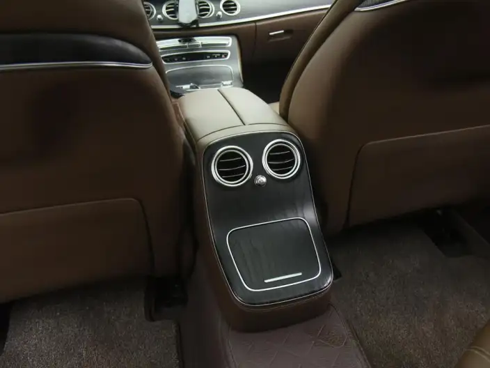 Mercedes-Benz E-Class 2022 Model E 300 L Luxury Model sedan – фото 7
