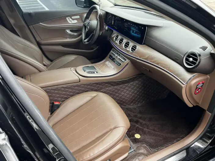 Mercedes-Benz E-Class 2023 Model E 300 L Luxury Model sedan – фото 10