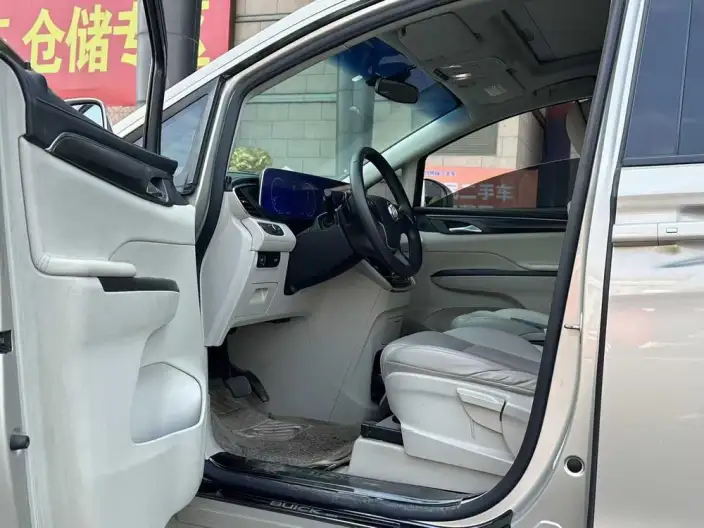 Buick GL8 2023 Model ES Luzun 2.0T Comfort Model – фото 6