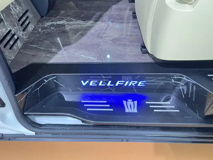 Vellfire 2022 Model Toyota Crown Hybrid Jin Shine Special Edition 2.5L HV Premium Edition – фото 10