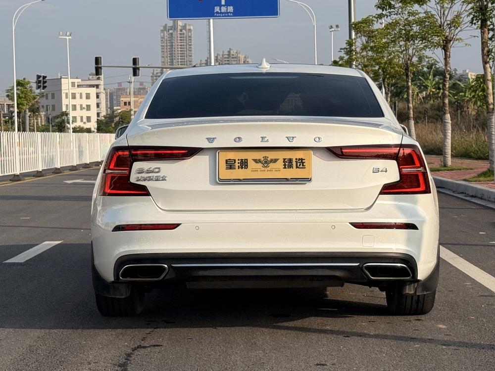 Volvo S60 2022 B4 Intelligent Refined Luxury – фото 6