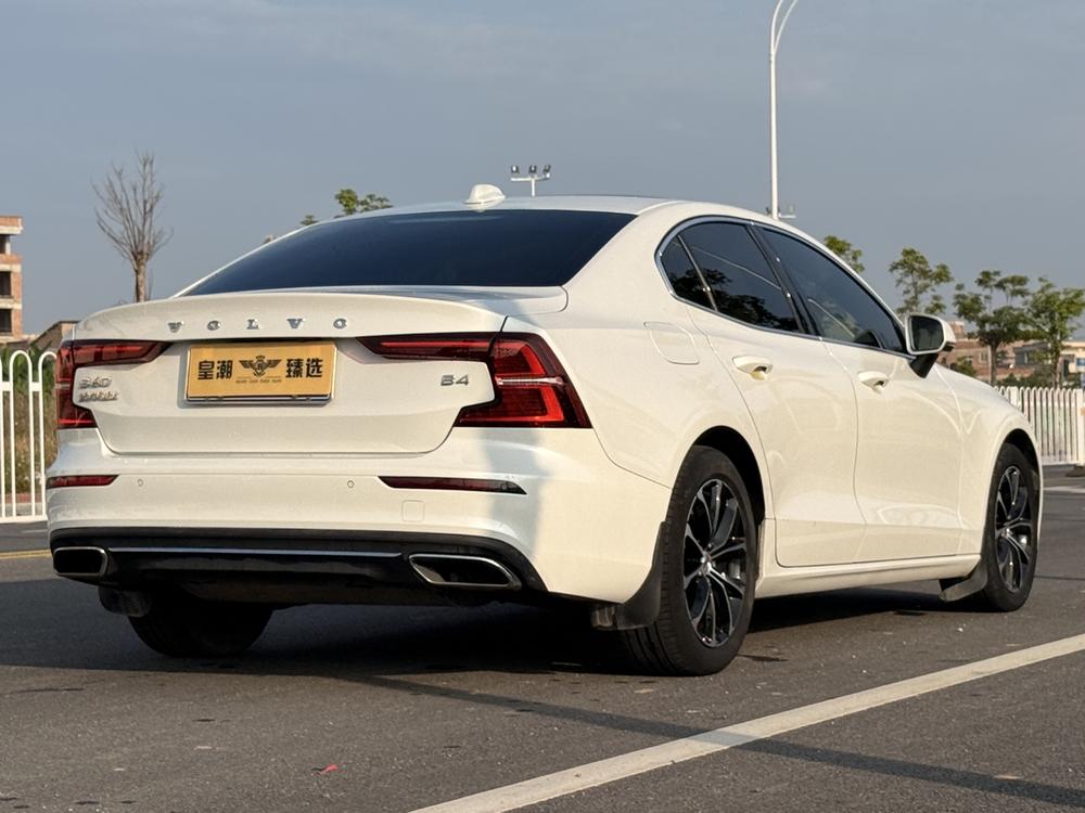 Volvo S60 2022 B4 Intelligent Refined Luxury – фото 7