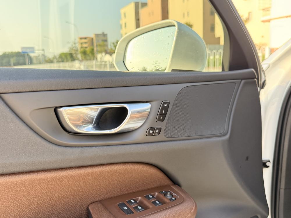 Volvo S60 2022 B4 Intelligent Refined Luxury – фото 13
