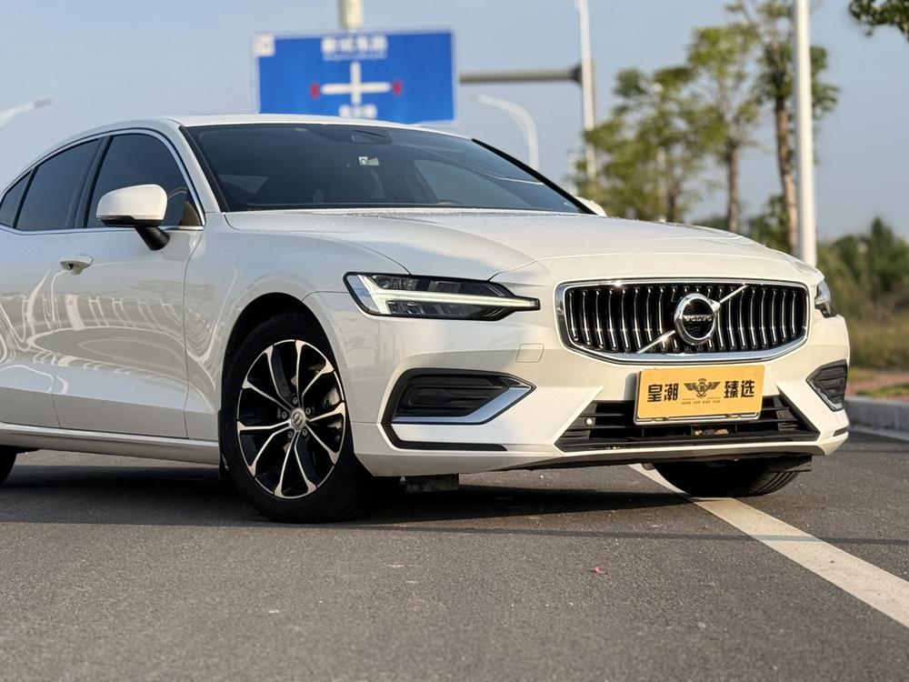 Volvo S60 2022 B4 Intelligent Refined Luxury – фото 19