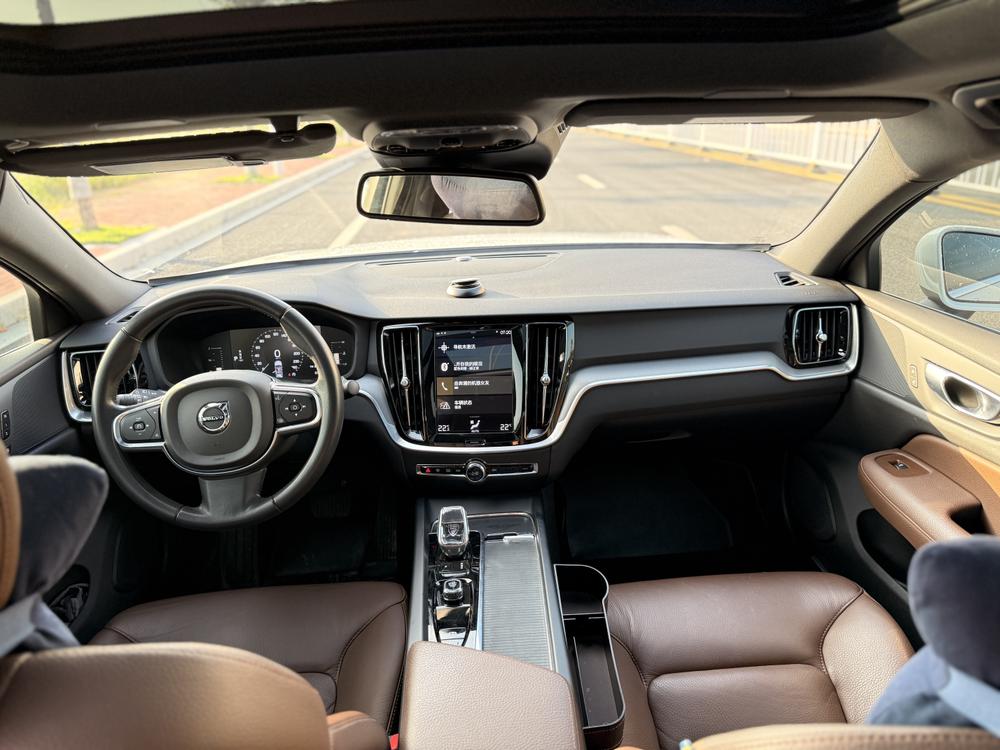 Volvo S60 2022 B4 Intelligent Refined Luxury – фото 20