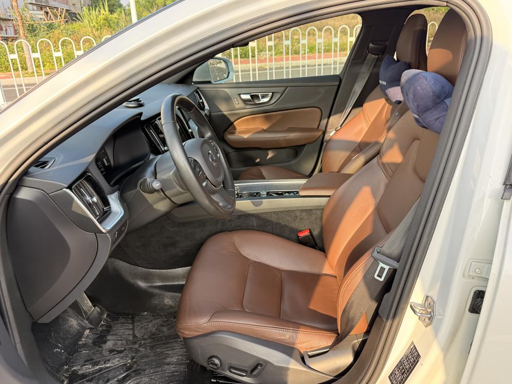 Volvo S60 2022 B4 Intelligent Refined Luxury – фото 23