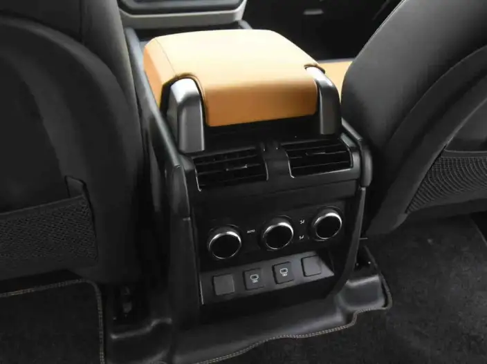 Land Rover Defender 2023 Model Facelift 110 P400 X-Dynamic HSE