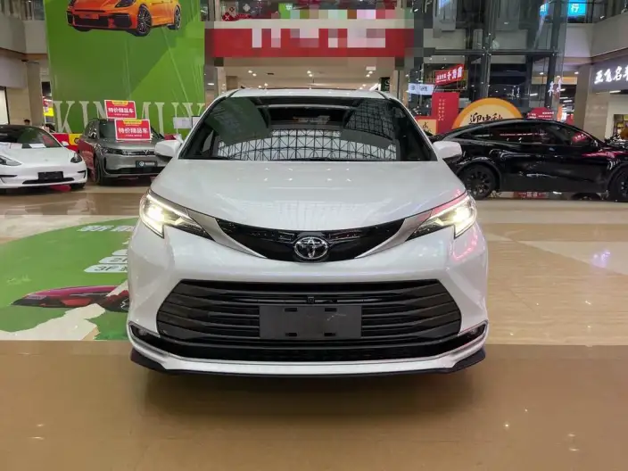Toyota Sienna 2024 Model Hybrid 2.5L 4WD Premium Edition