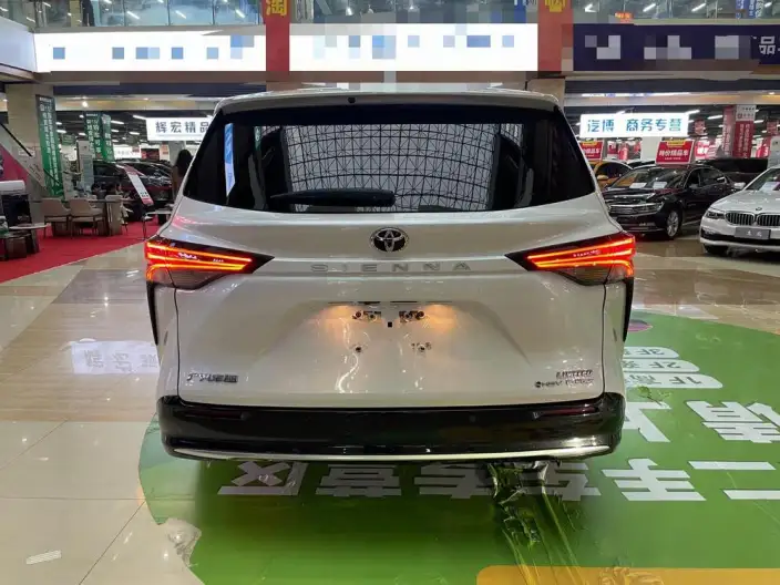 Toyota Sienna 2024 Model Hybrid 2.5L 4WD Premium Edition – фото 5