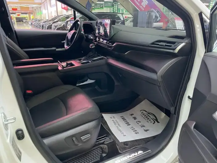 Toyota Sienna 2024 Model Hybrid 2.5L 4WD Premium Edition – фото 8