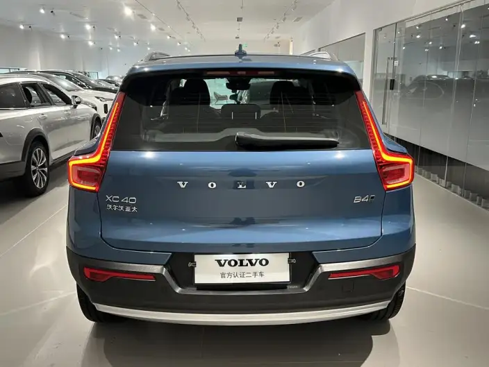 Volvo XC40 2025 Model B4 4WD Smart Range Deluxe Edition – фото 6