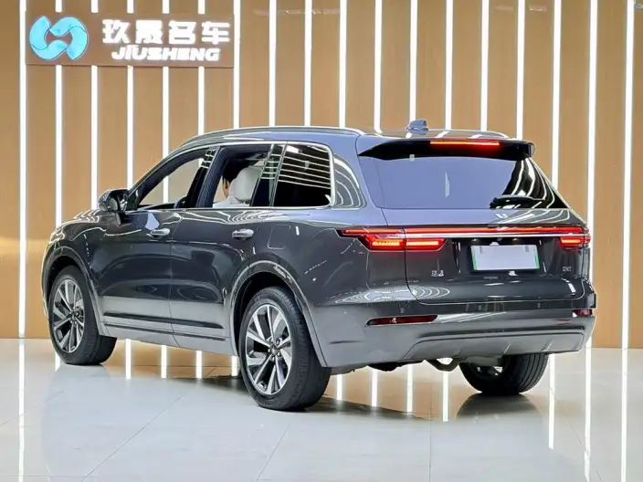 Li Auto ONE 2021 Model Extended Range 6 seat Edition – фото 3