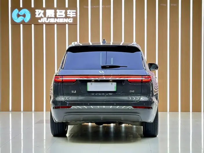 Li Auto ONE 2021 Model Extended Range 6 seat Edition – фото 4