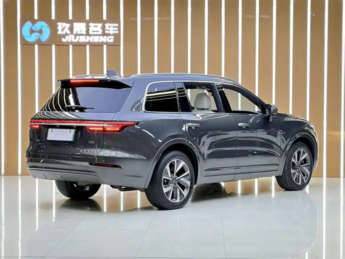 Li Auto ONE 2021 Model Extended Range 6 seat Edition – фото 5